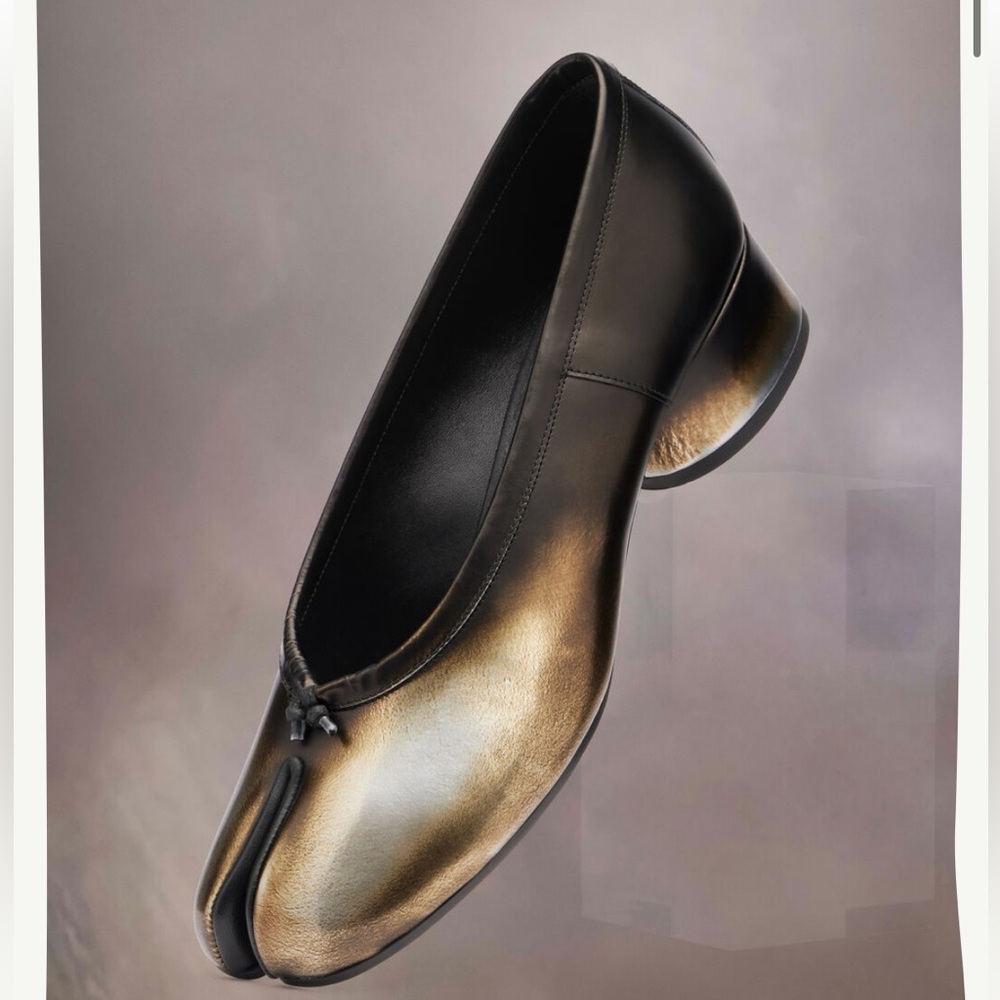 ISO Trade!! MARGIELA Tabis in gold/silver need size 37 have 37.5